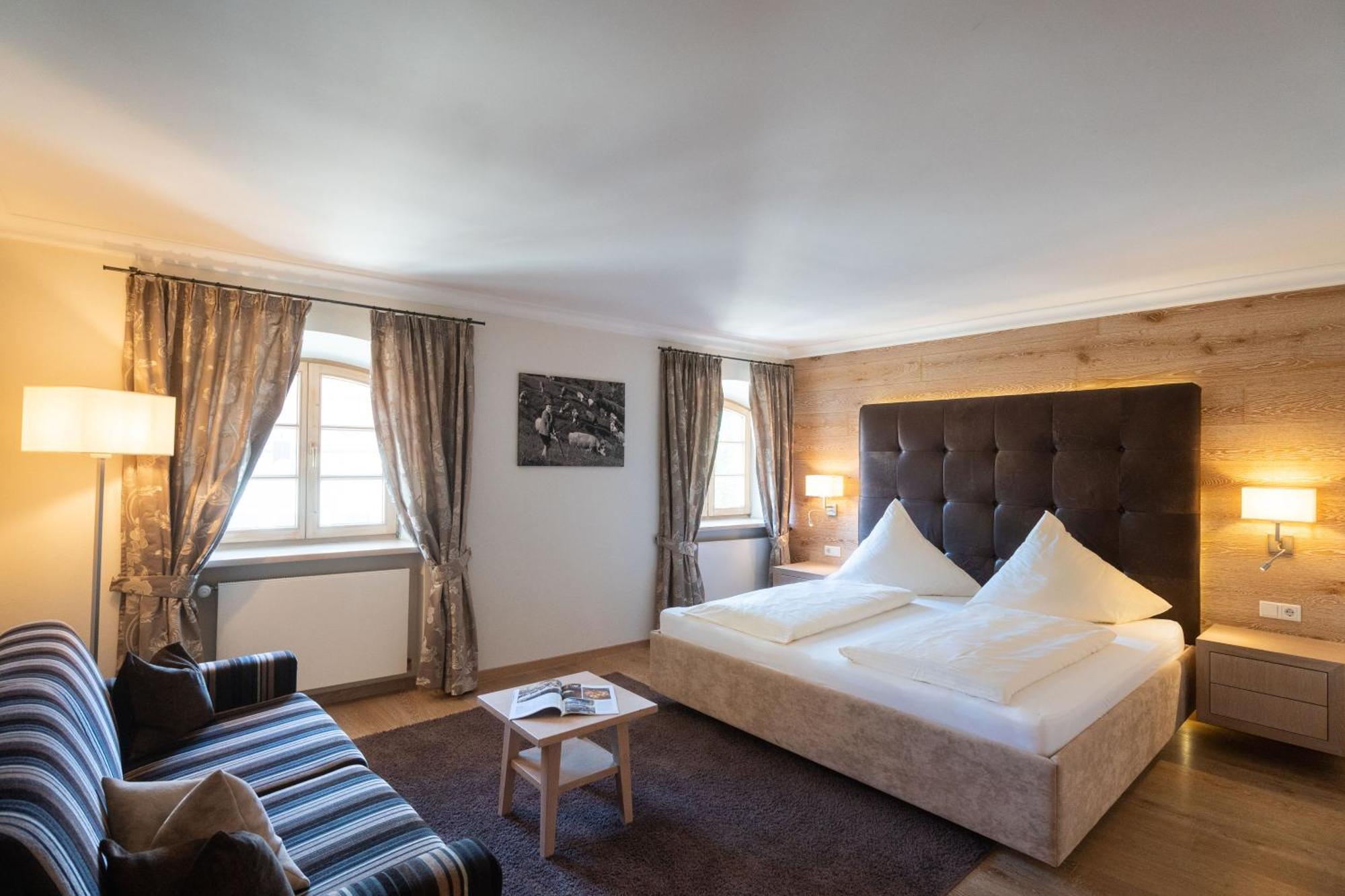 Hotel Gasthof Alte Post Holzkirchen 홀츠키르첸 외부 사진