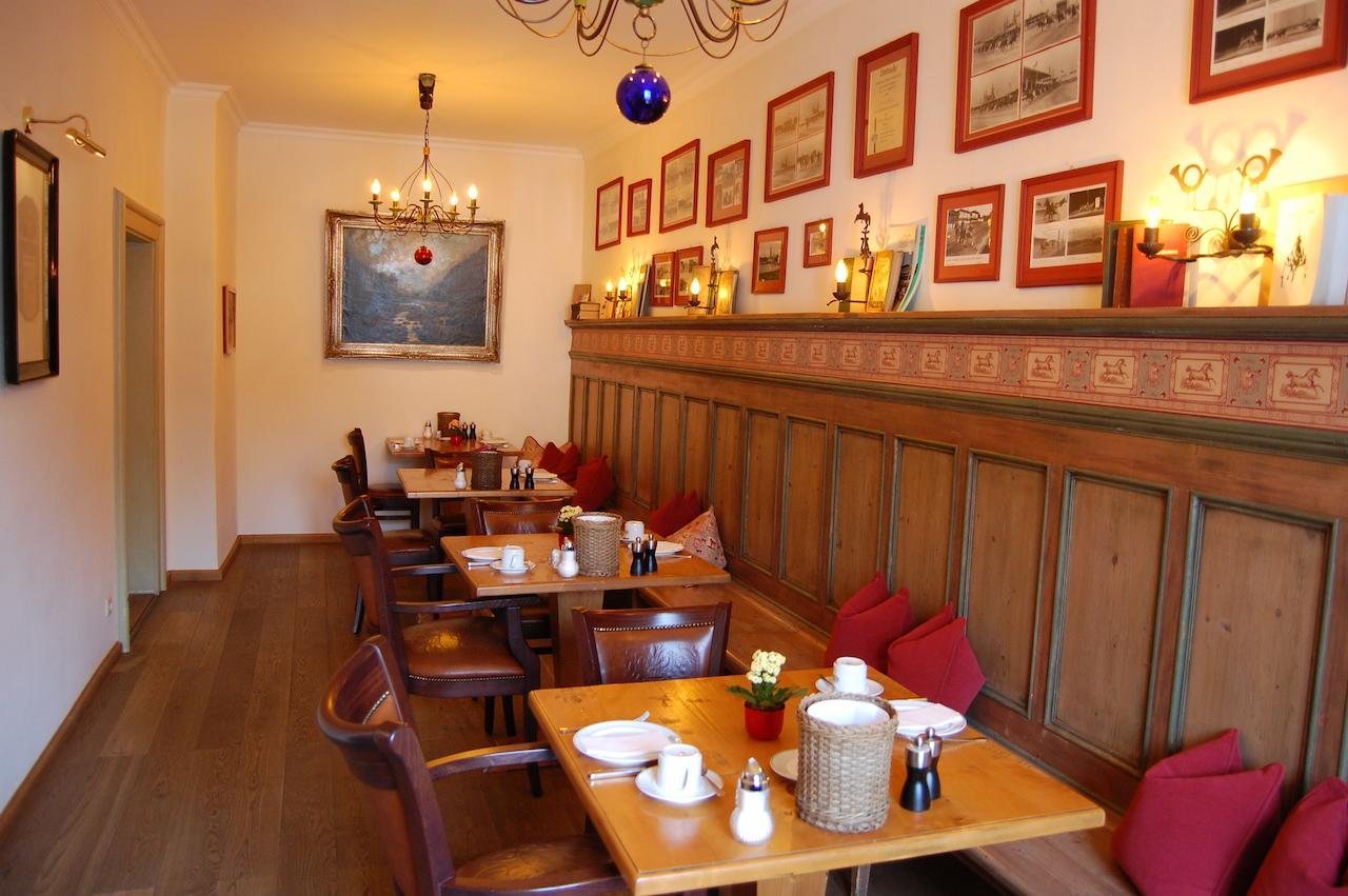 Hotel Gasthof Alte Post Holzkirchen 홀츠키르첸 외부 사진
