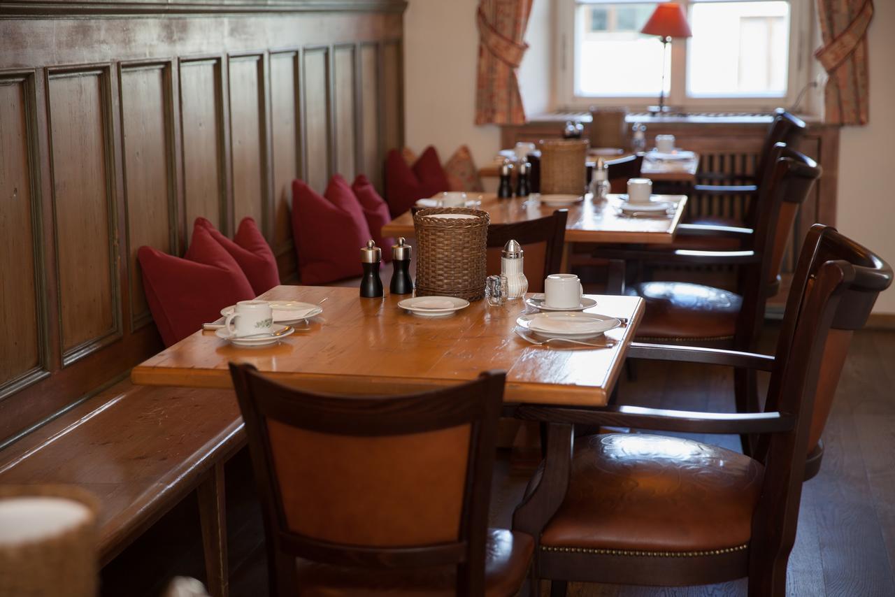 Hotel Gasthof Alte Post Holzkirchen 홀츠키르첸 외부 사진
